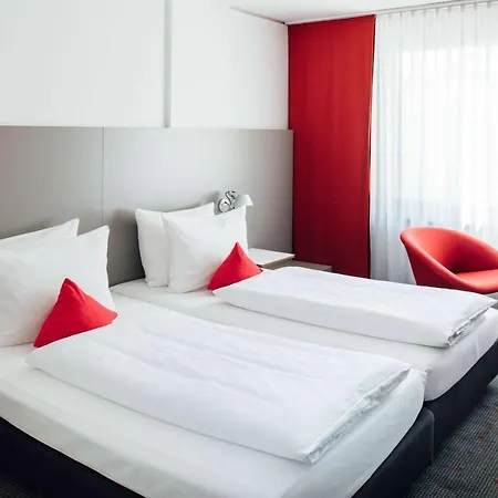 Hotel Vienna House Easy By Wyndham 4*