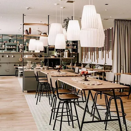 Vienna House Easy By Wyndham 4*